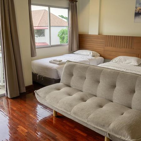 Hotel Baan Chuan Chom Pattaya Exterior foto